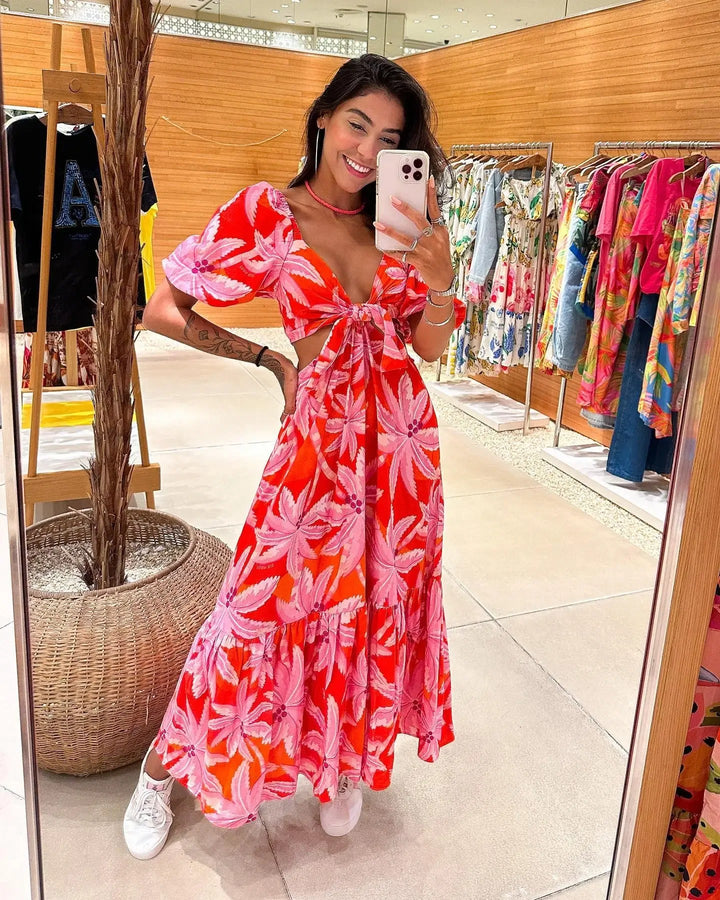Robe colorée à plis